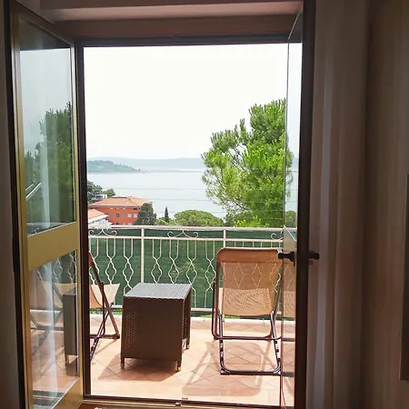 Seaside Oasis דירה בפורטורוז